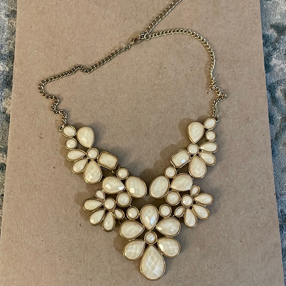 Cream stone statement necklace, gold chain